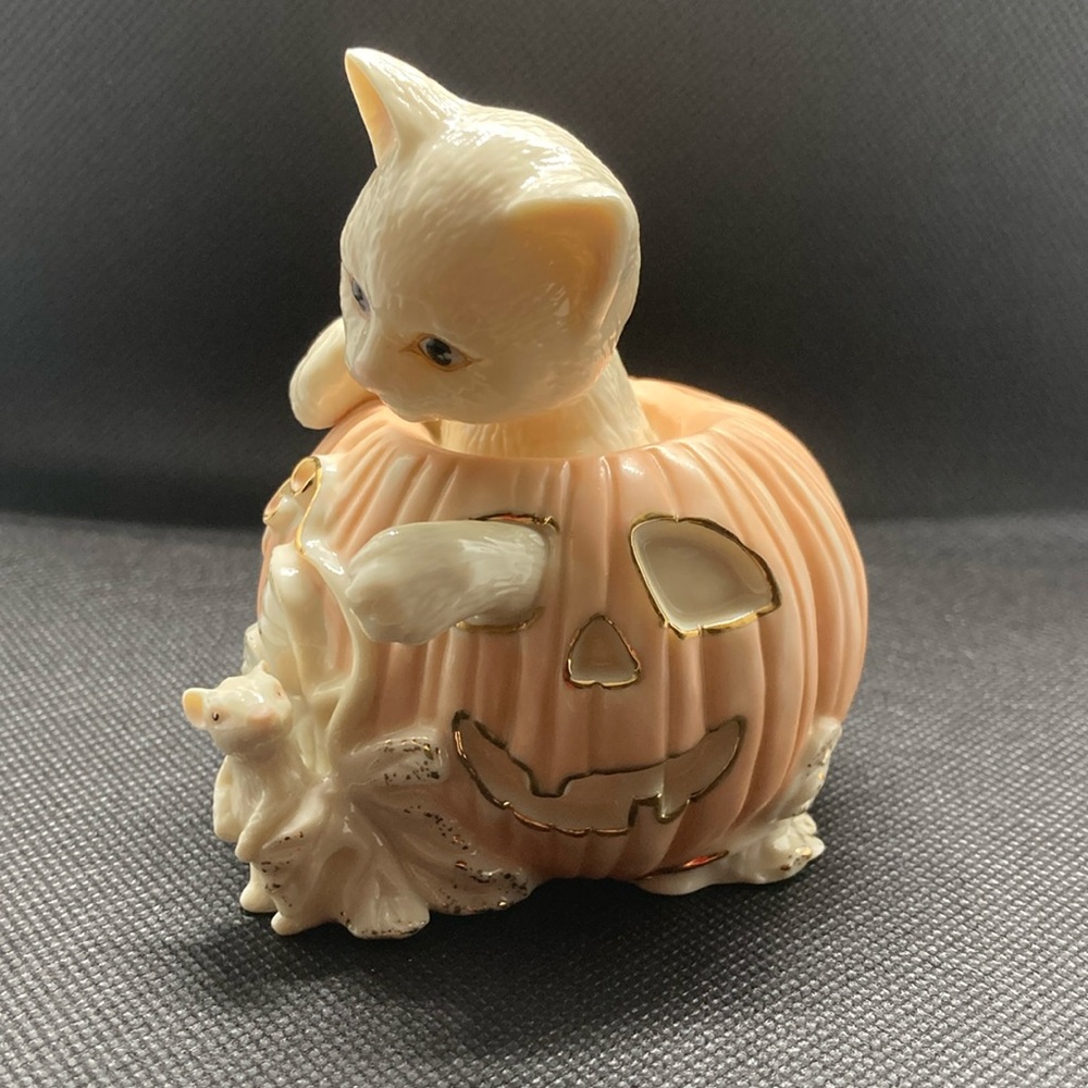 Vintage Lenox 2000 Halloween Cat in Pumpkin with Mouse figurine.